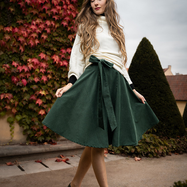 Manšestrové sukně: Hřejivý trend podzimu, který se vrací do módy - Pangeas