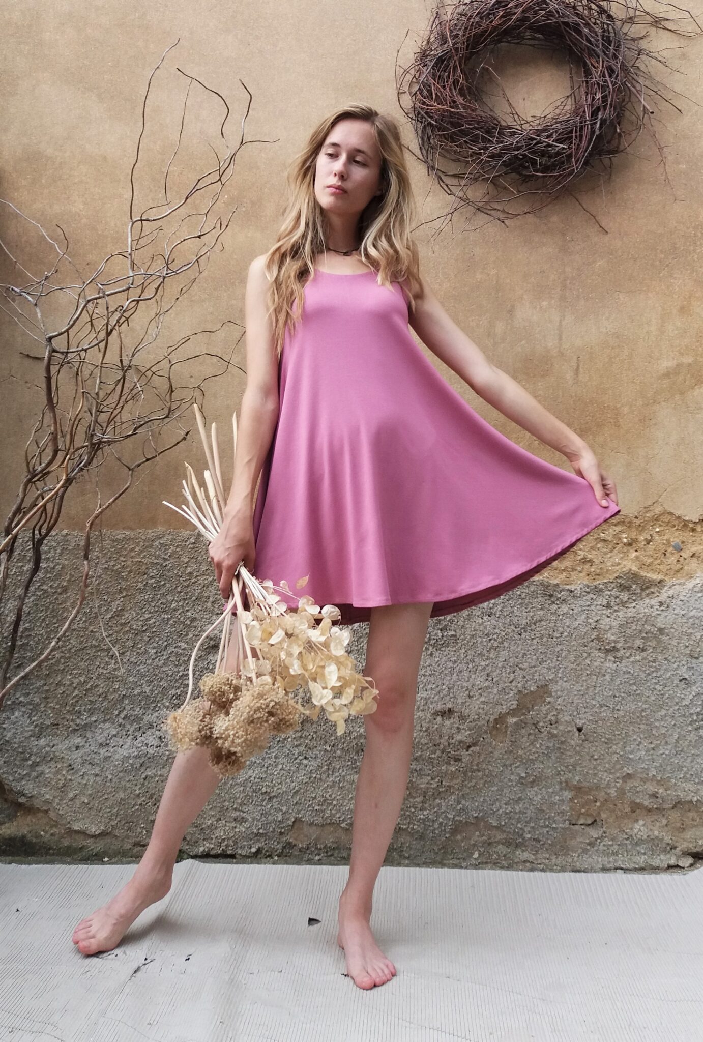 Krátké úpletové šaty - růžové