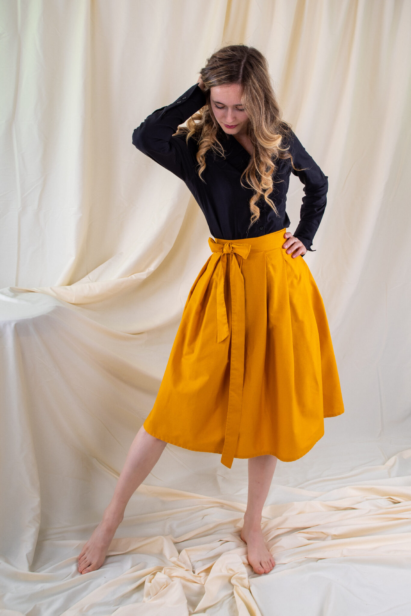 Midi zavinovací sukně