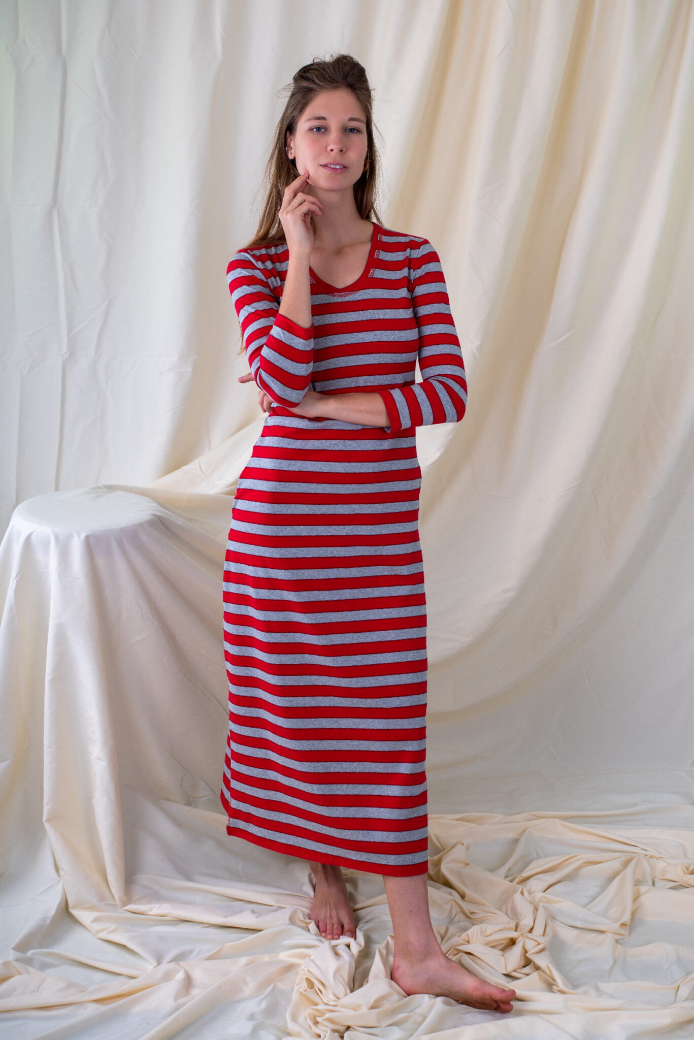 Úpletové dlouhé šaty - pruhované