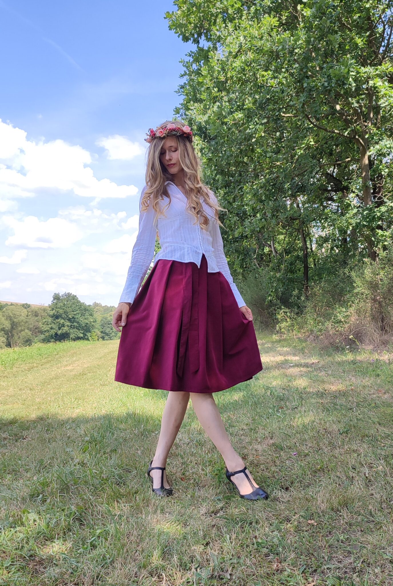 Manšestrová zavinovací sukně - krátká se sklady