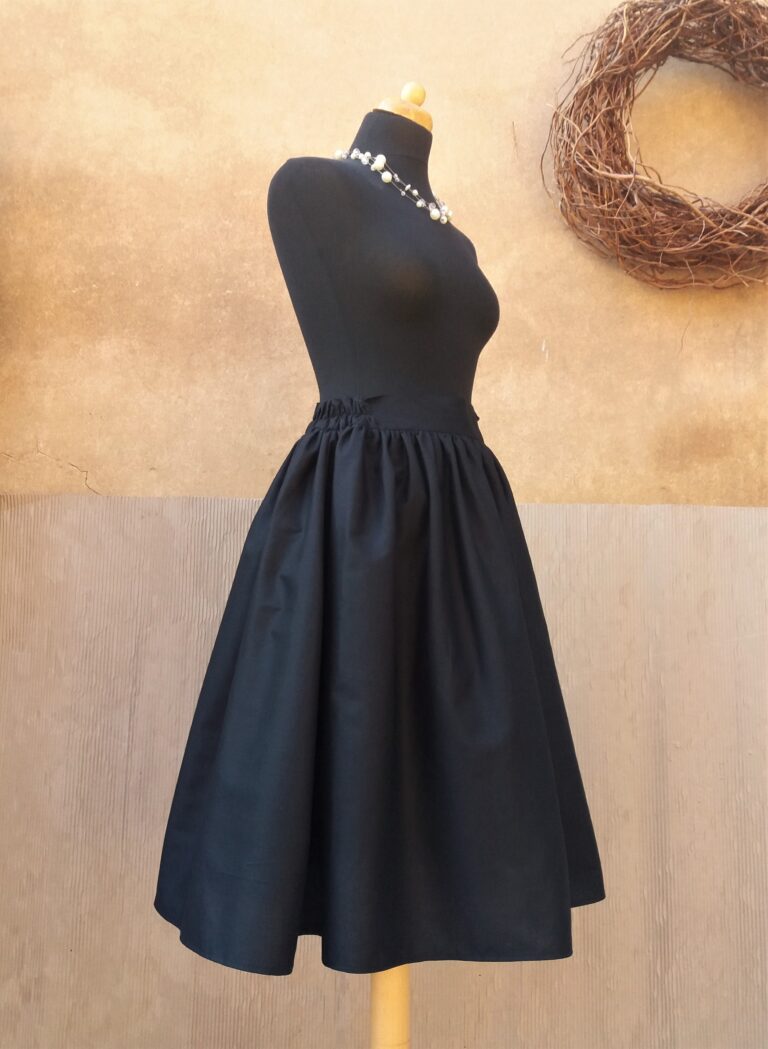 Midi sukně - černá nabíraná