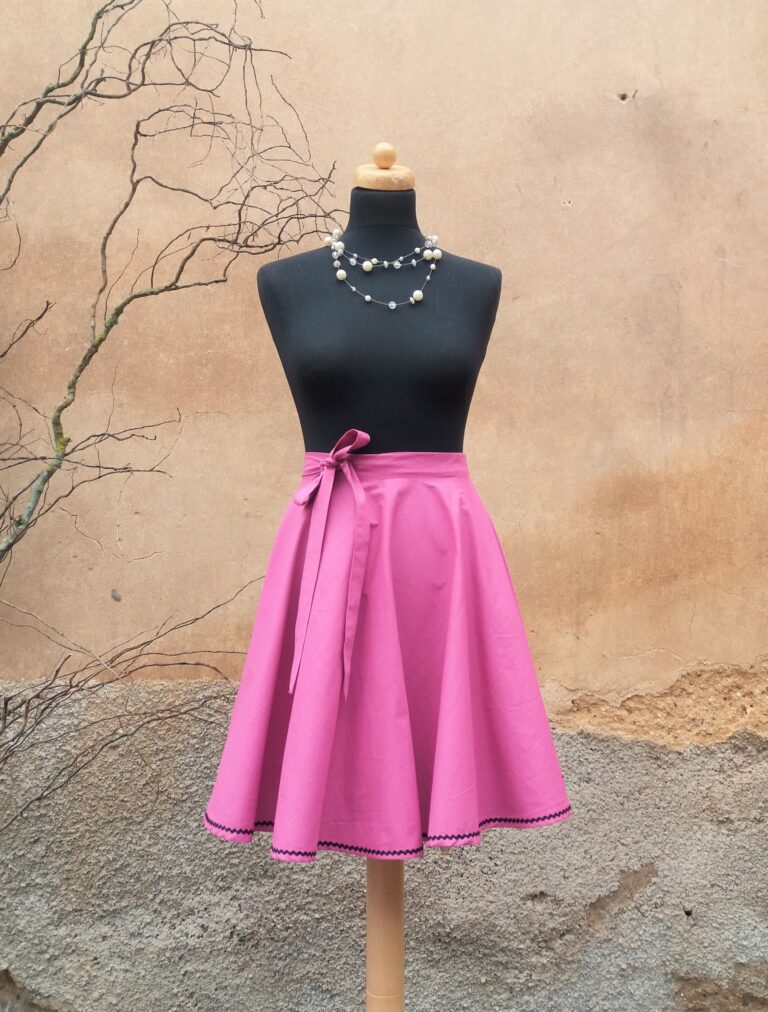 Kolová sukně -  fuchsiová s černou vlnkou