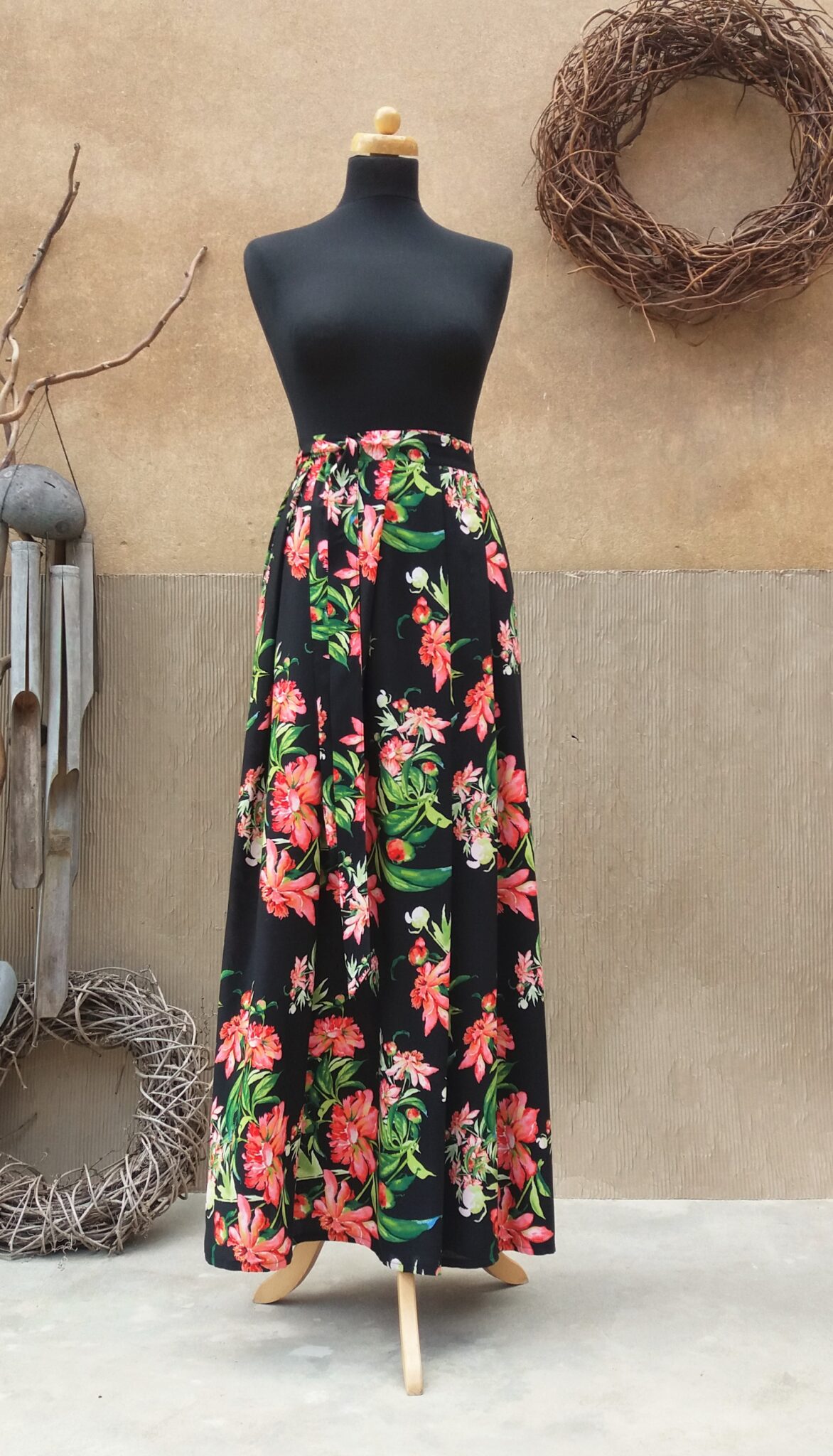 Dlouhá, zavinovací letní sukně - květovaná viskoza