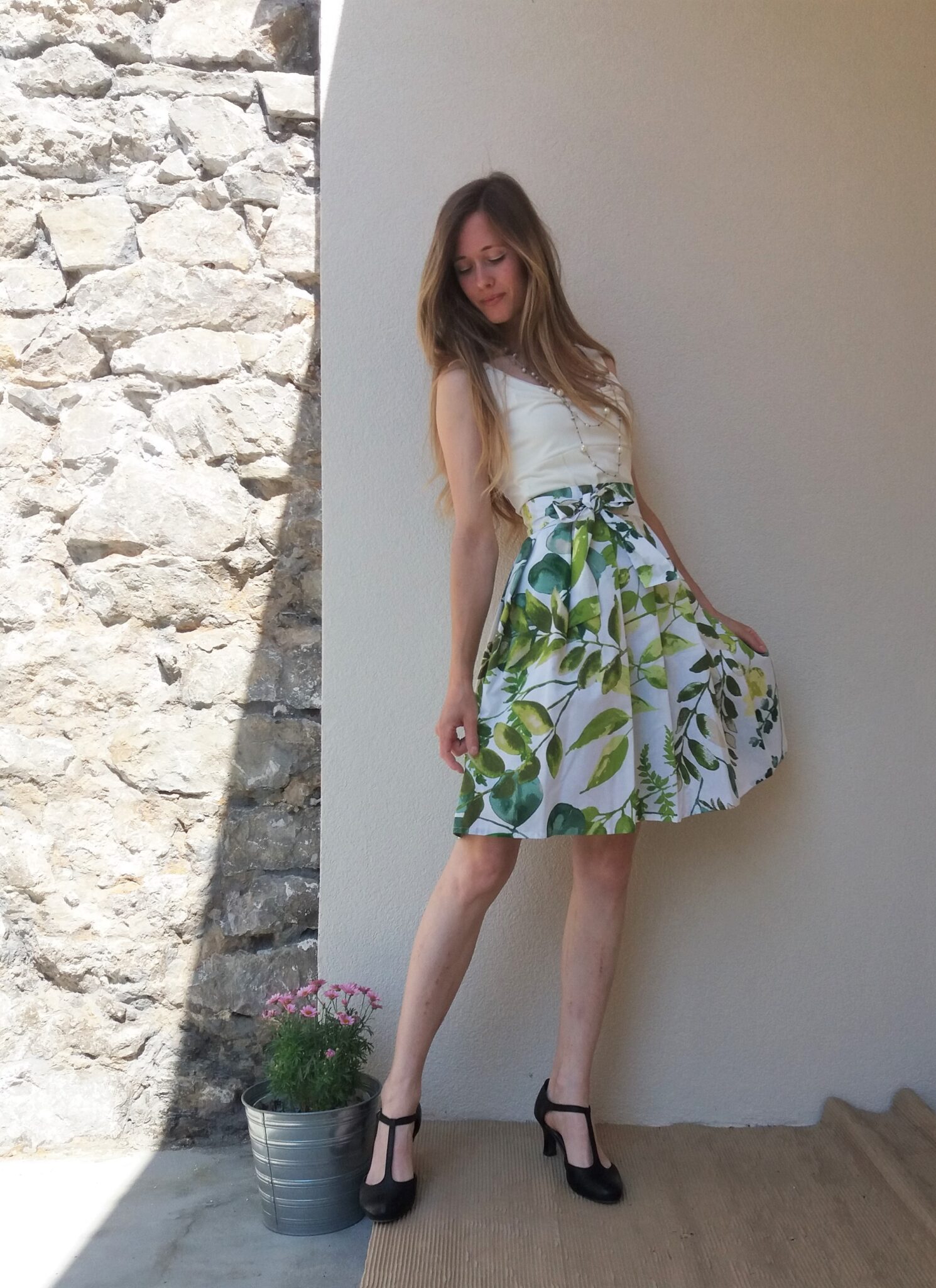 Krátká zavinovací sukně - akvarel zelené listy