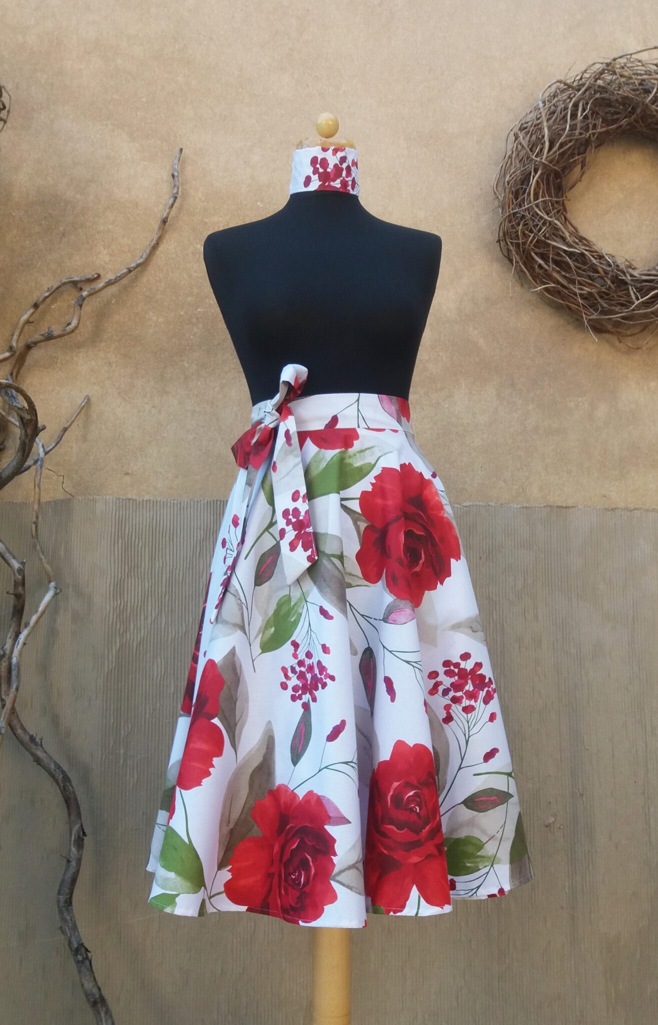 Zavinovací, kolová midi sukně - velké růže