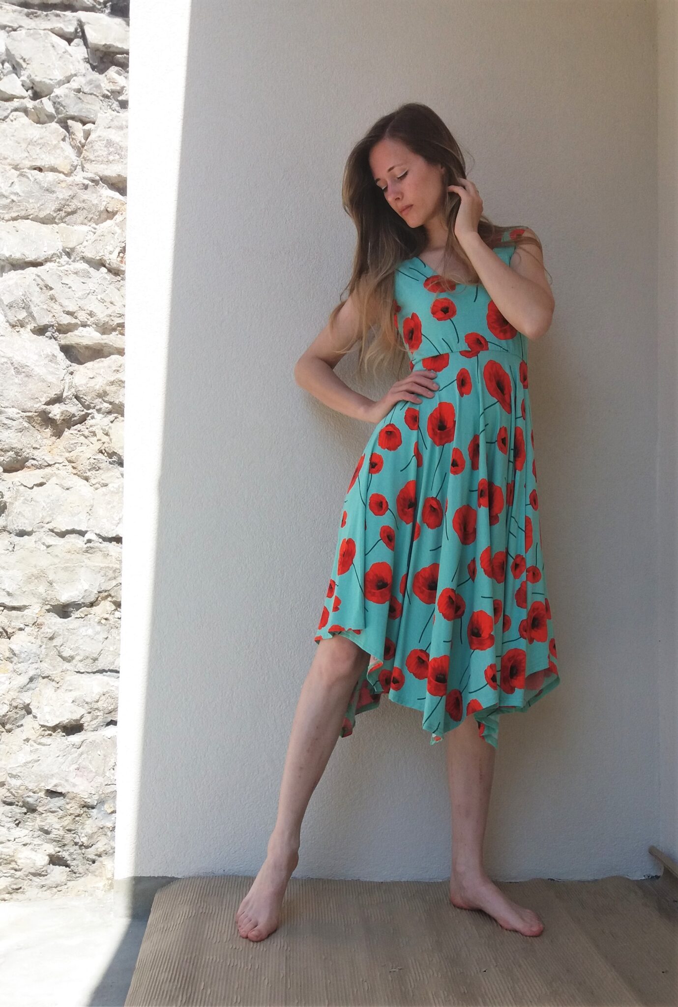 Cípaté krátké šaty makové