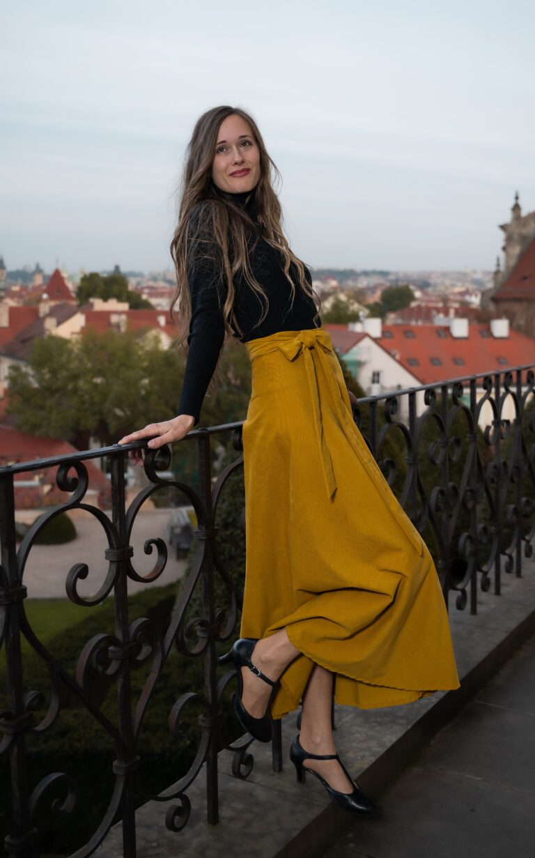 Dlouhá, manšestrová, zavinovací sukně - půlkolová