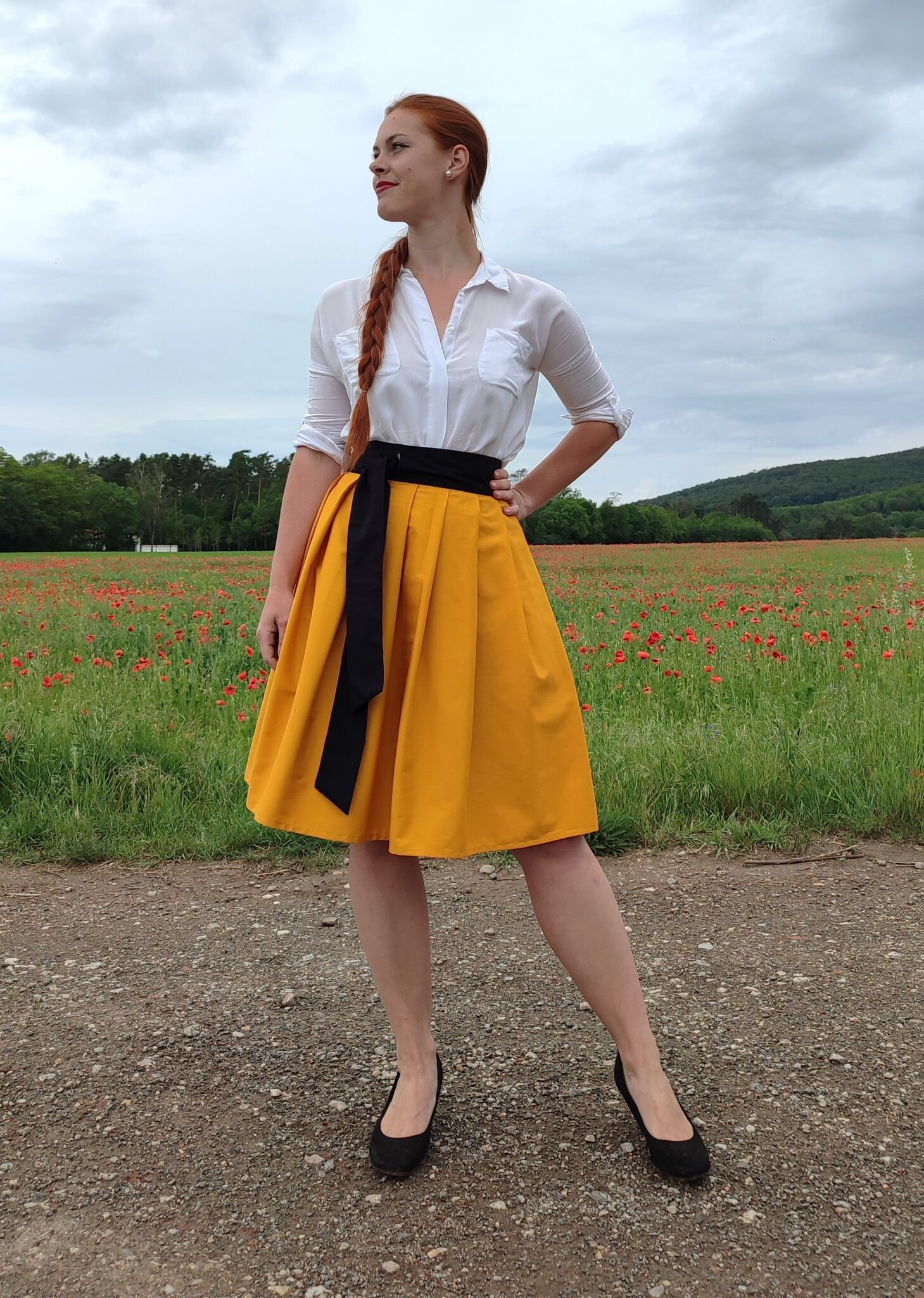 Zavinovací sukně - hořčicová s černým páskem