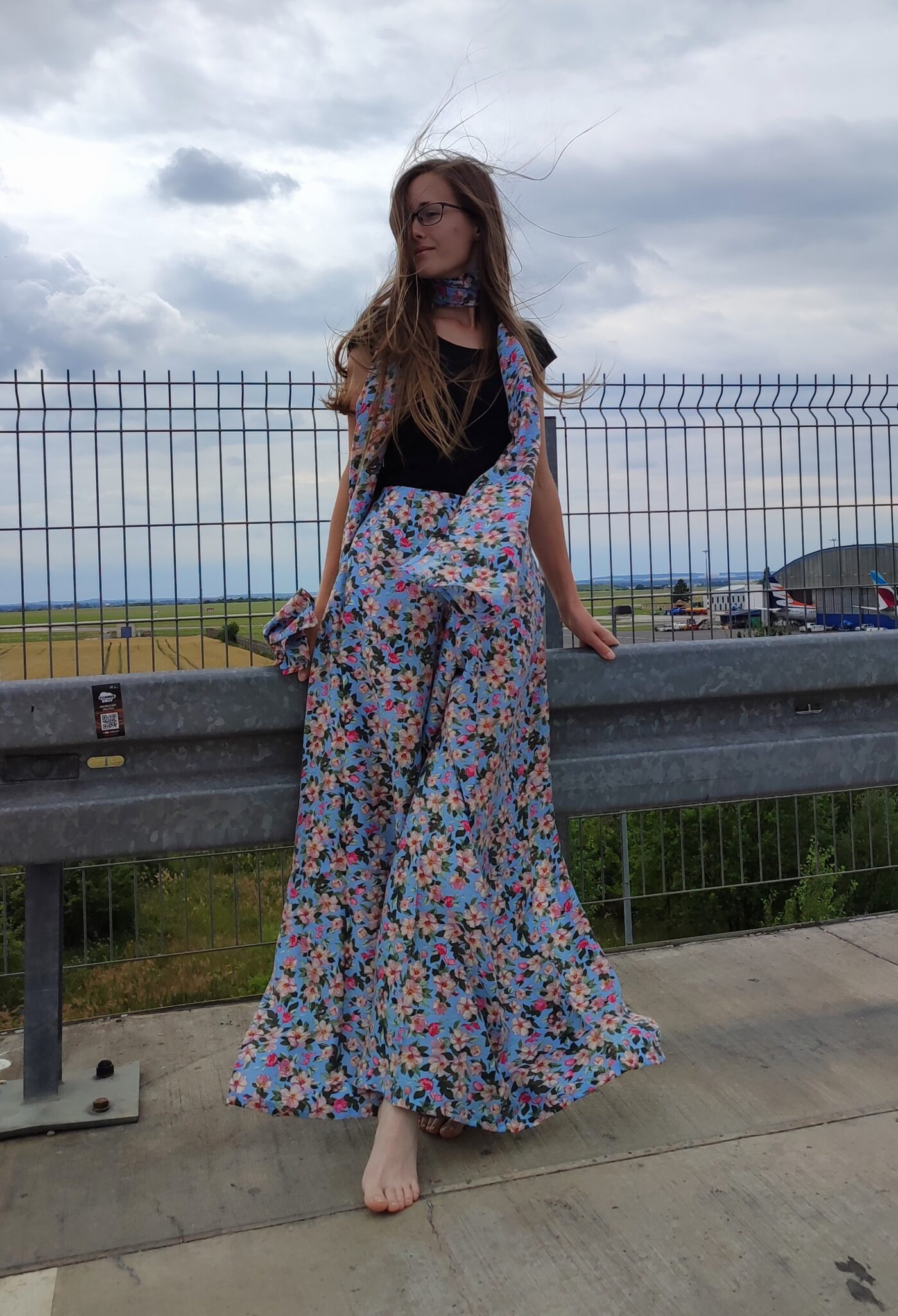 Dámské zavinovací kalhoty - modré s kvítky