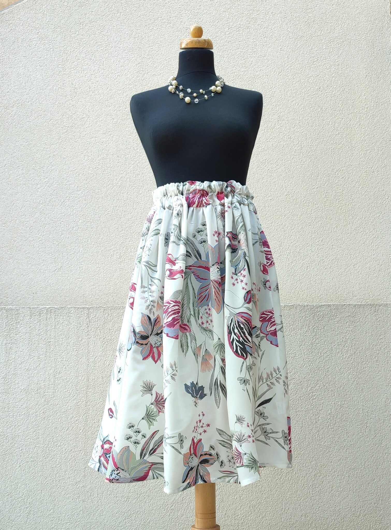 Heboučké bavlněná sukně  s květy