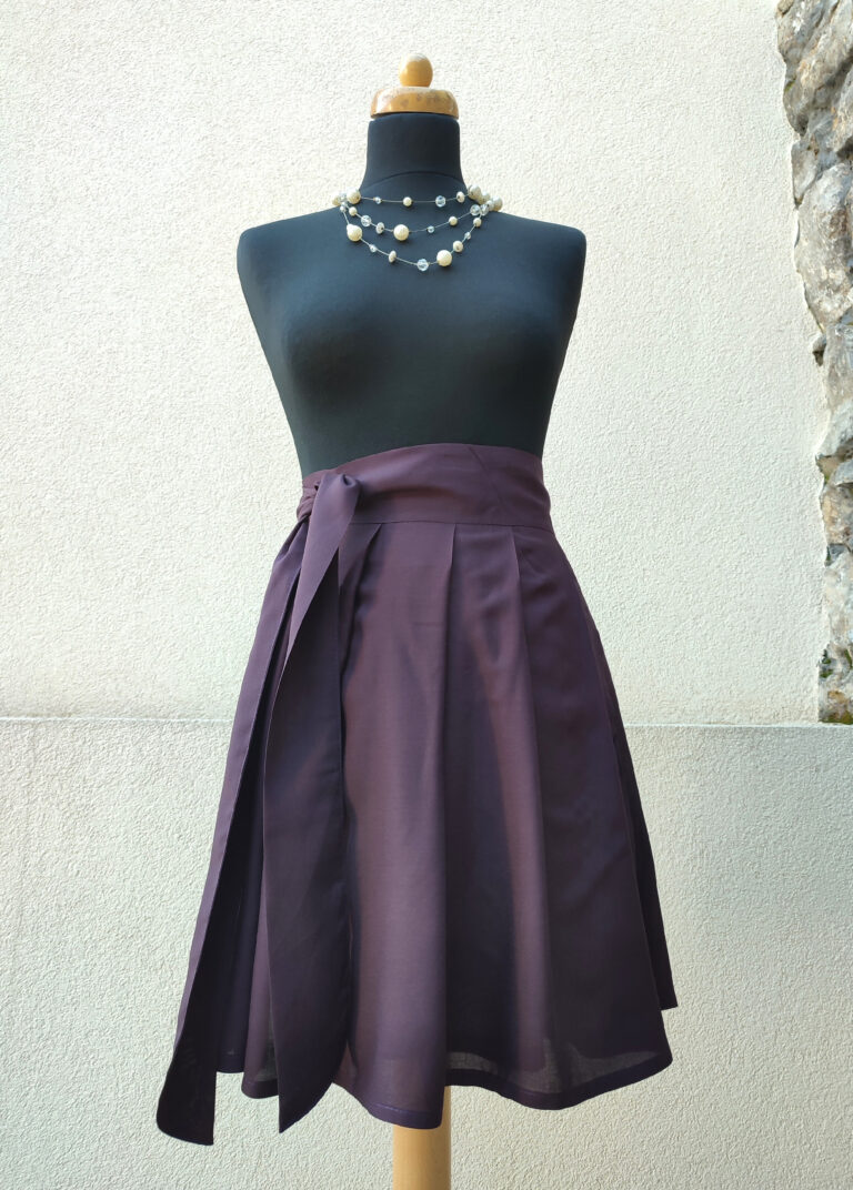 Krátká zavinovací sukně - fialová - viskóza