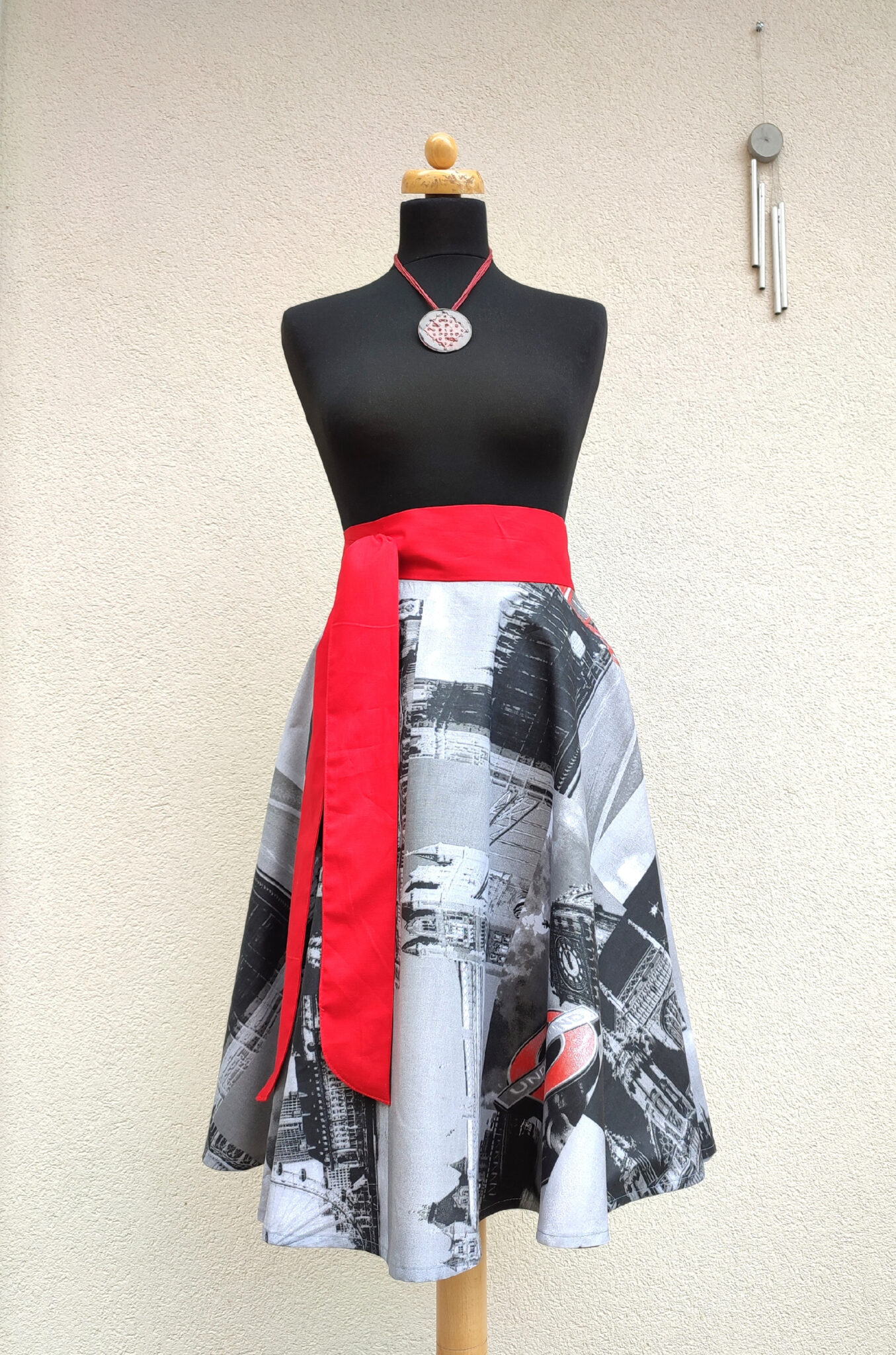 Kolová midi sukně - London