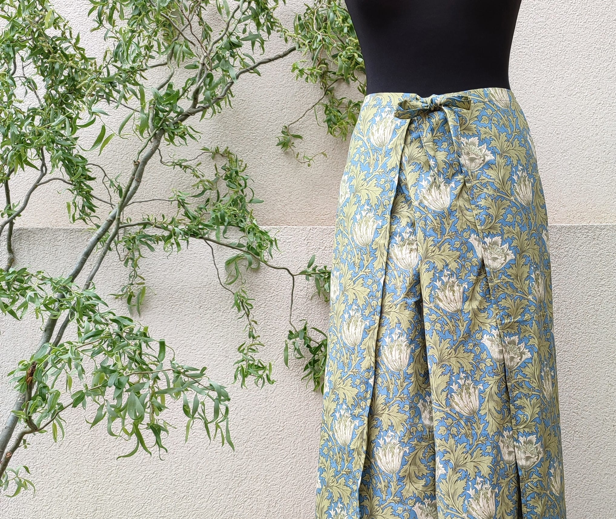 Dámské zavinovací kalhoty - modré s olivovými lístky