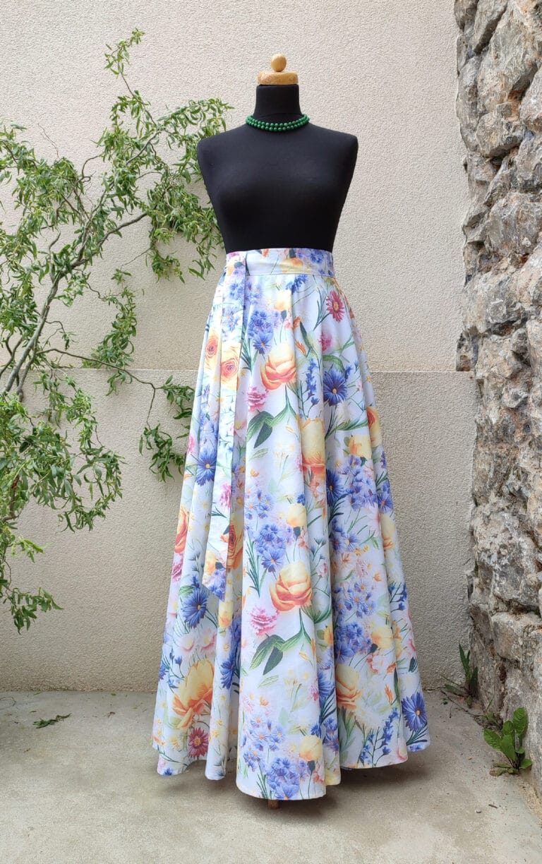 Dlouhá kolová sukně - květy 5D