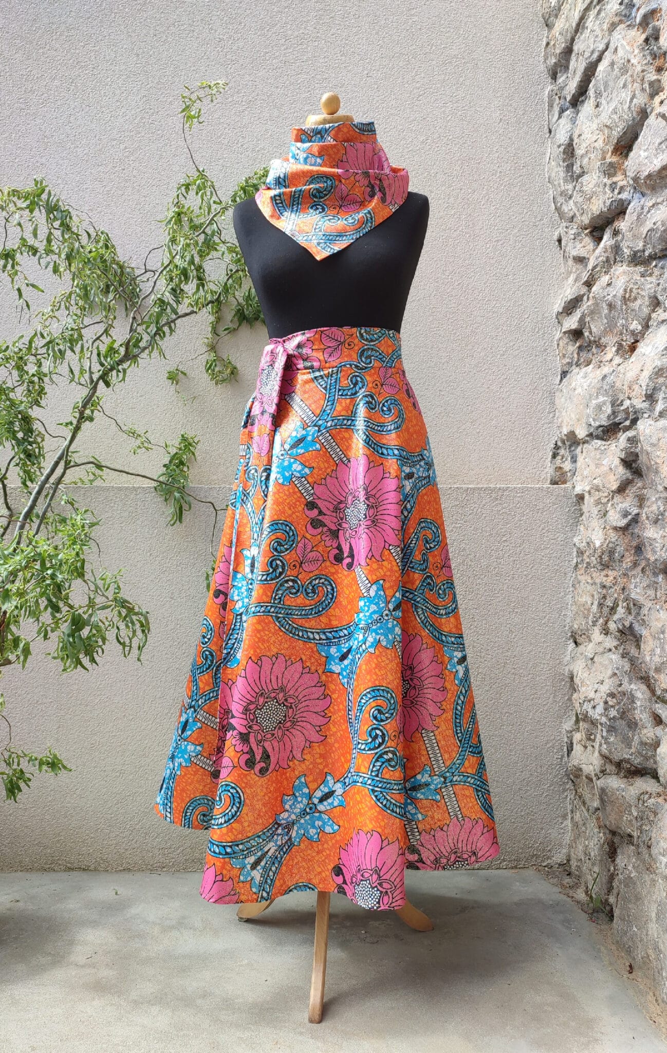 Dlouhá zavinovací sukně - oranžová třpytivá Africa