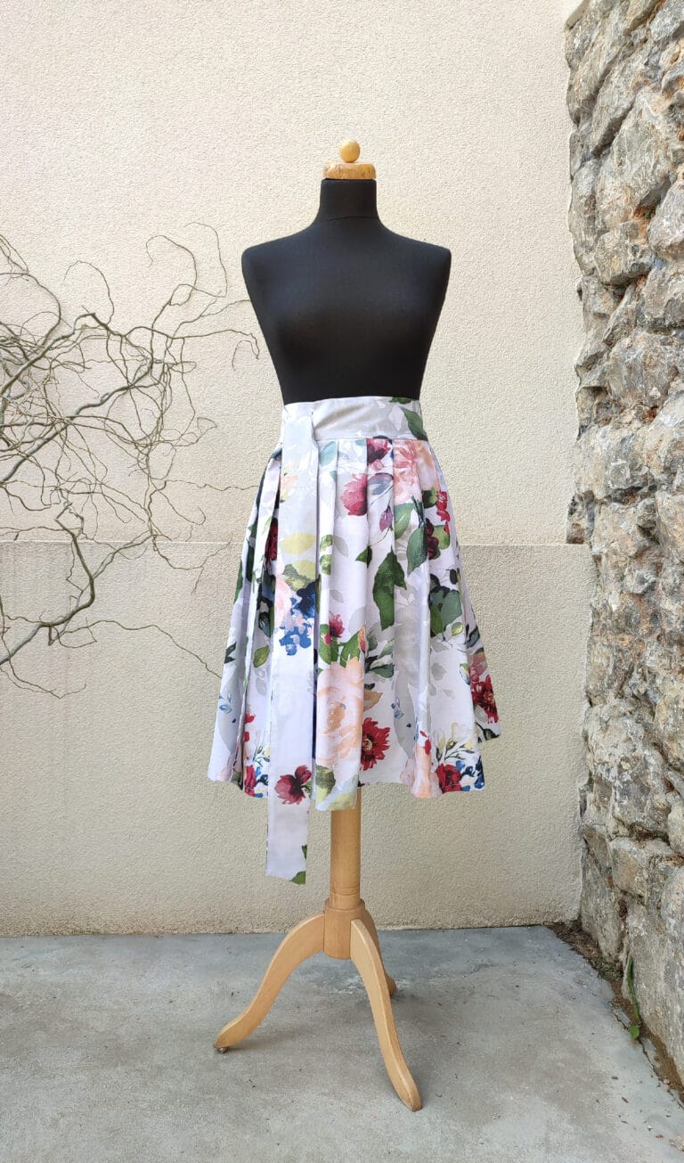 Krátká zavinovací sukně - Akvarel L - XL