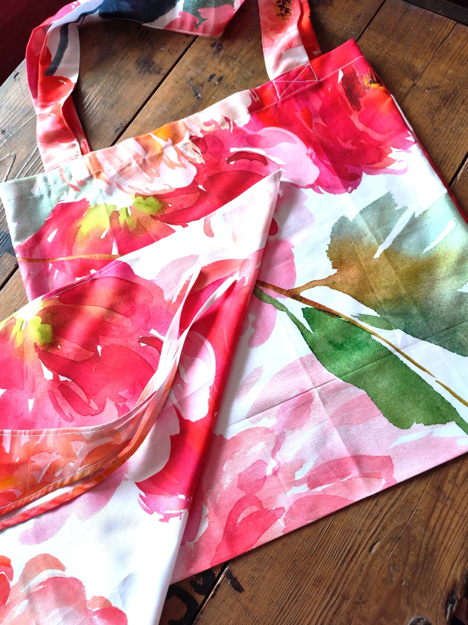 Saténová taška s šátkem