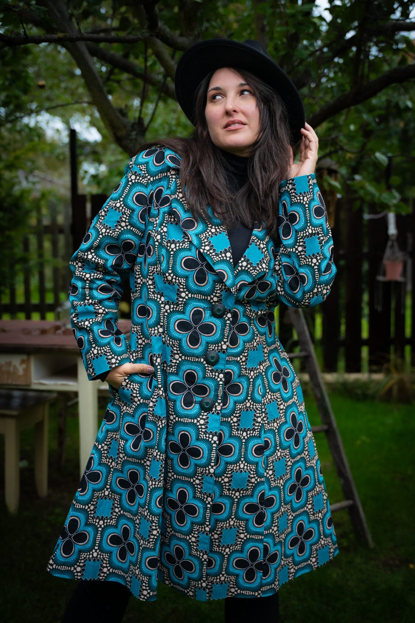 Dámský kabát africký- tyrkysový se čtyrlístky