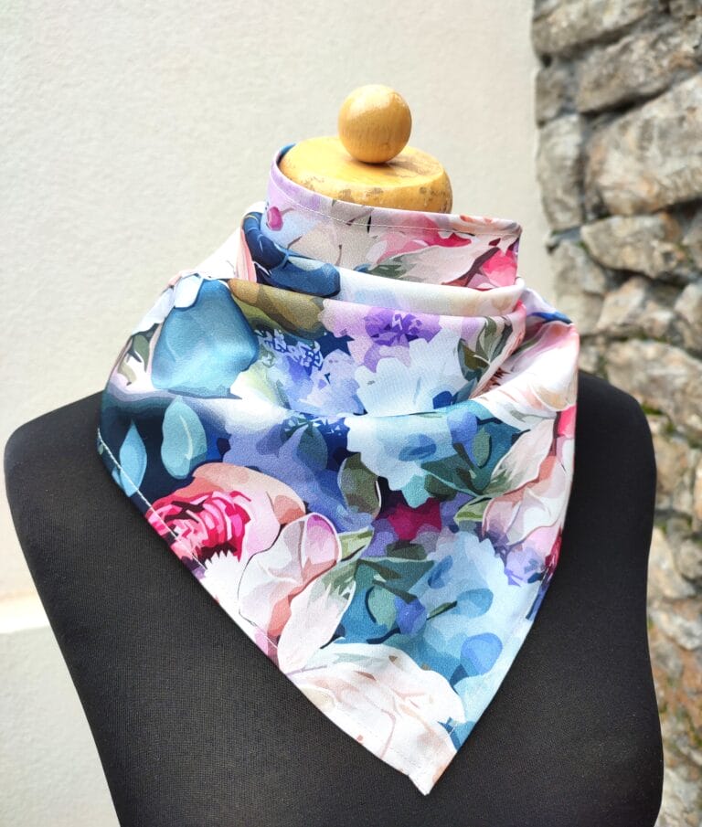 Saténové šátky - barevné variace