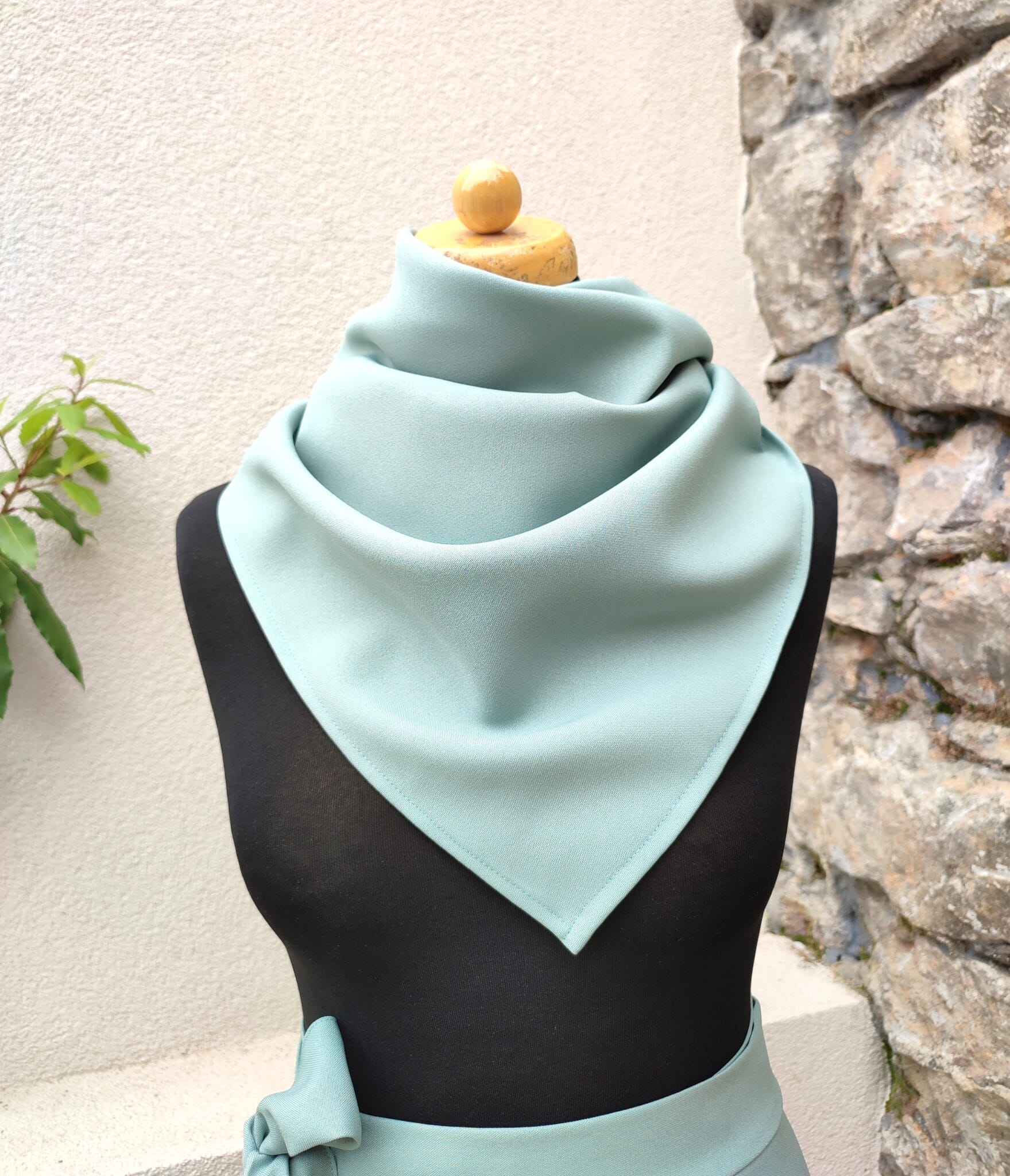 Jednobarevné šátky z umělého vlákna