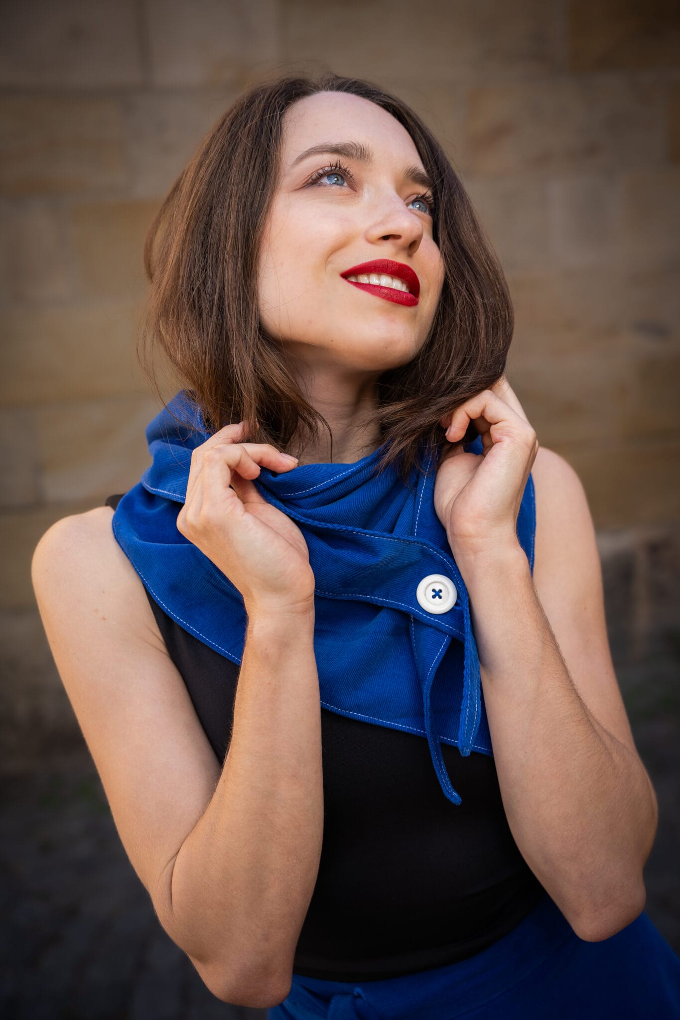 Hřejivý manšestrový nákrčník černý + modrý - slabší proužek