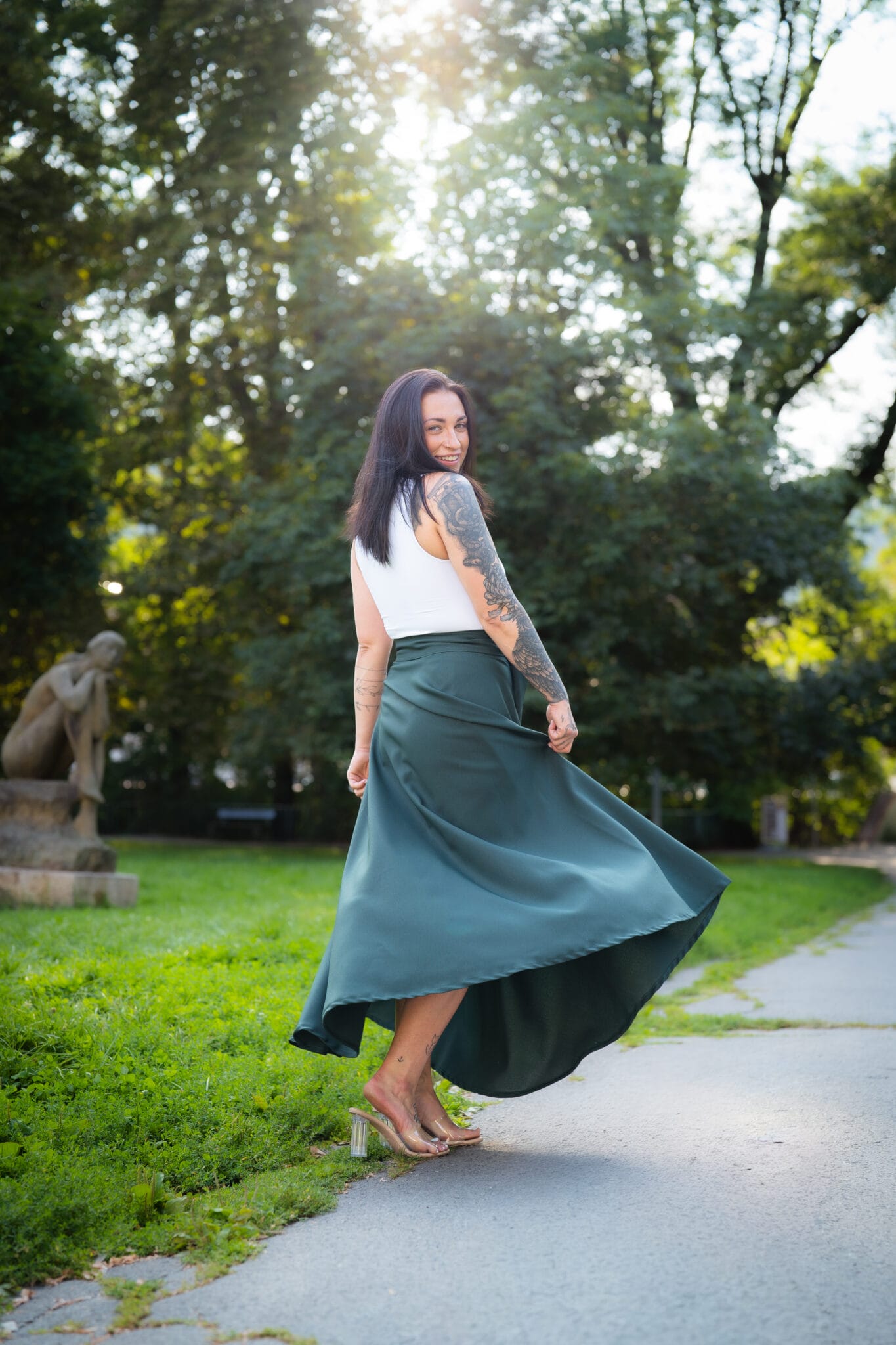 Dlouhá půlkolová sukně - nemačkavá