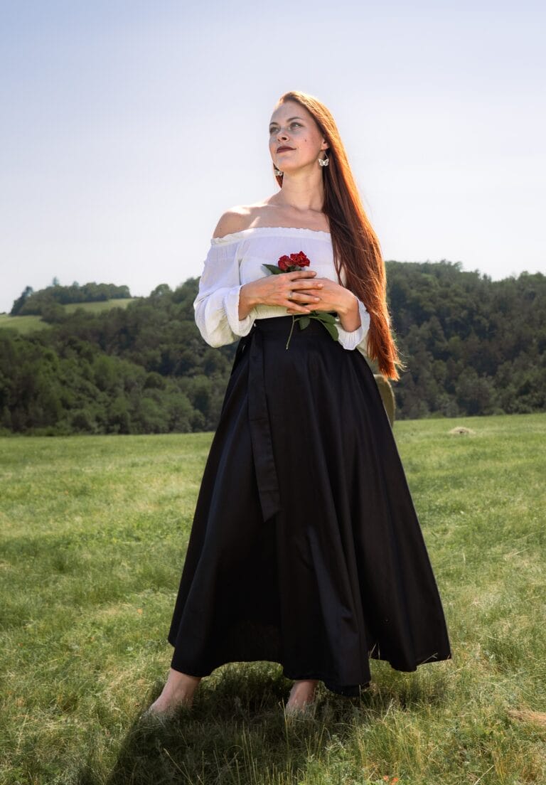 Dámská dlouhá kolová zavinovací sukně – bavlněný satén