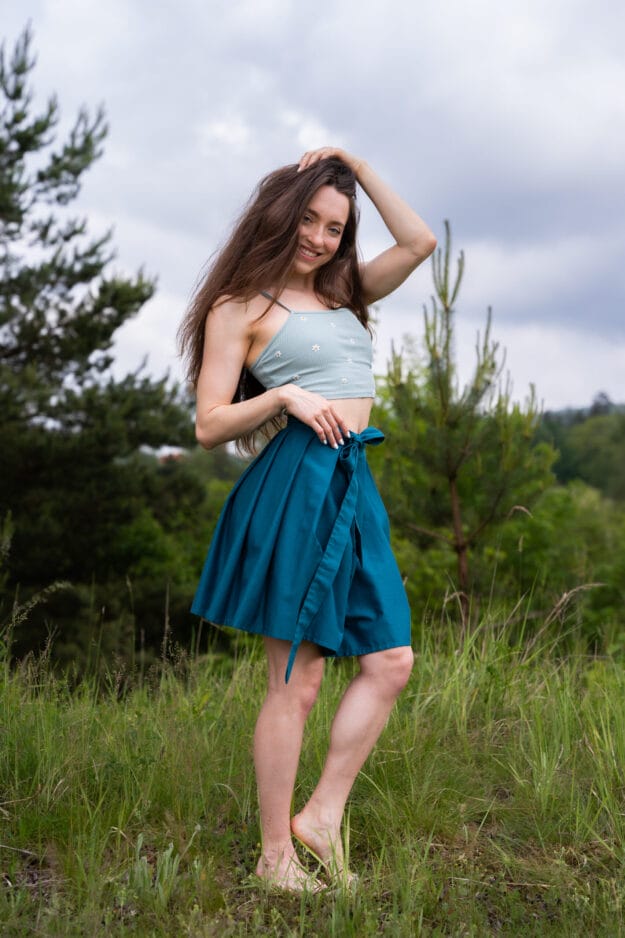 Krátká zavinovací sukně