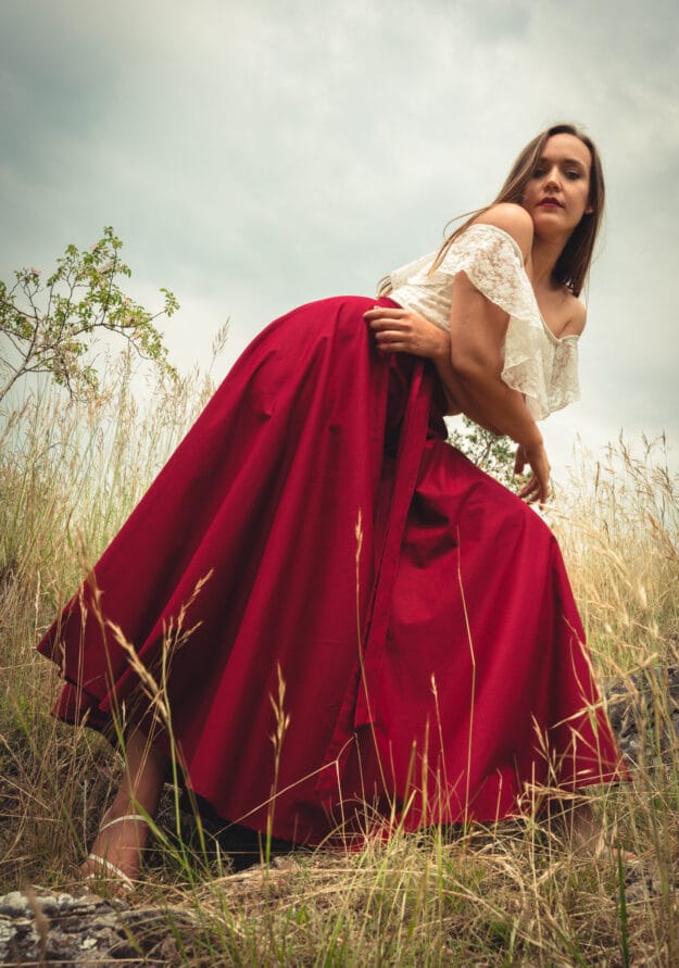 Dlouhá kolová zavinovací sukně v barevných variantách