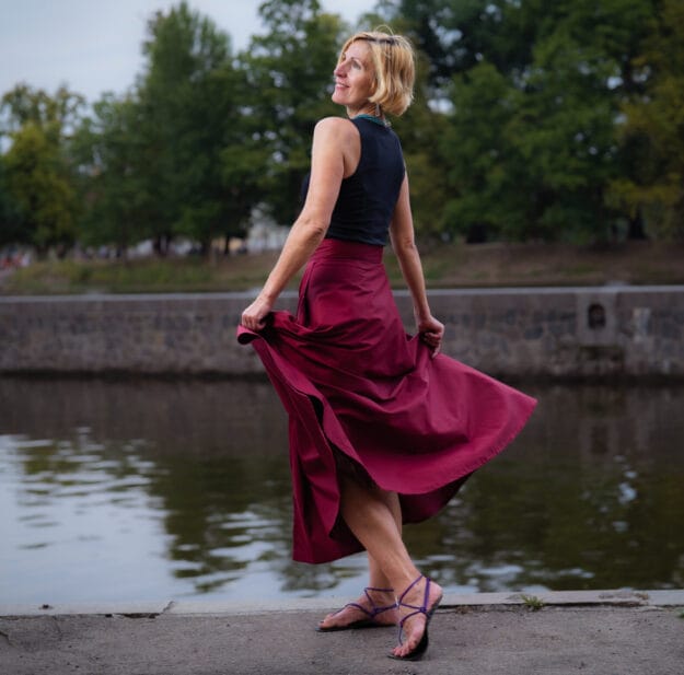 Dámská, dlouhá zavinovací sukně - půlkolová