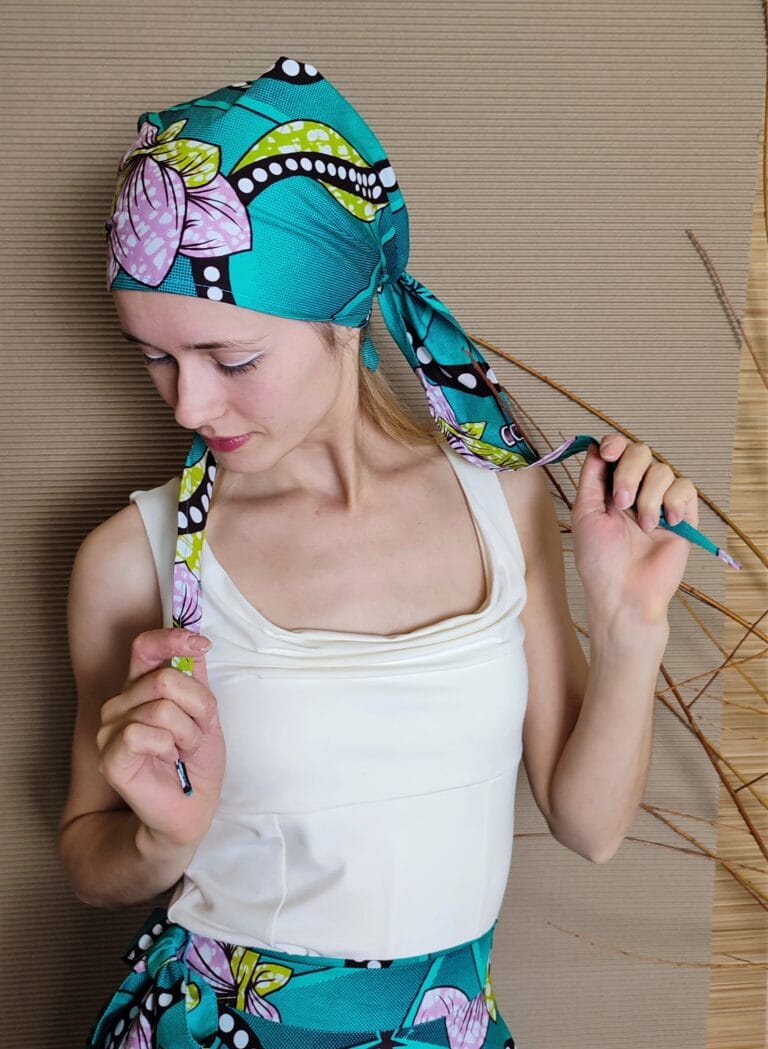 Barevné africké šátky - třícípé do modra