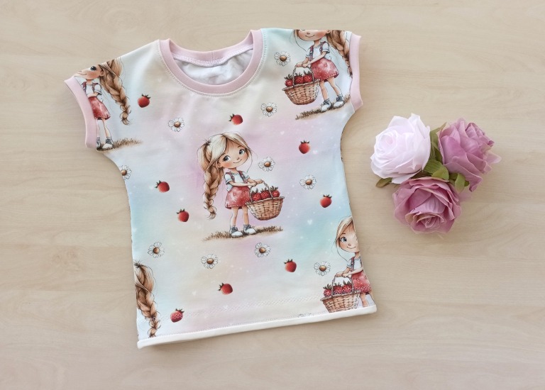 Dívčí tričko s holčičkou a jahůdkami velikost 92