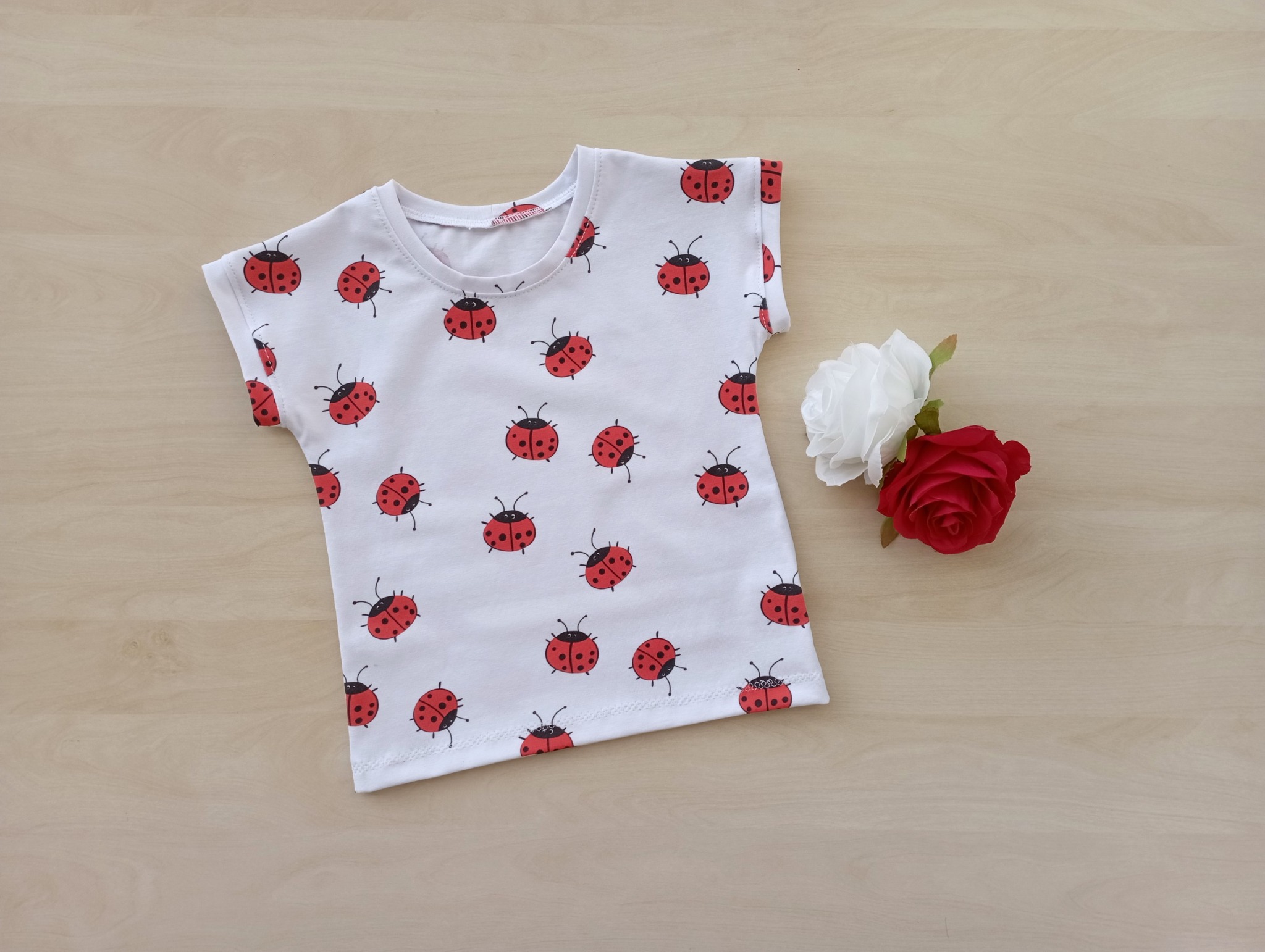 Dívčí tričko s beruškami velikost 92