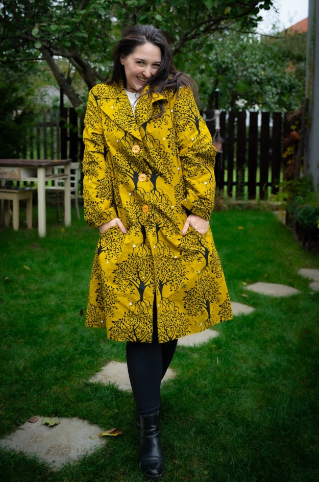 Originální dámský kabát z africké látky