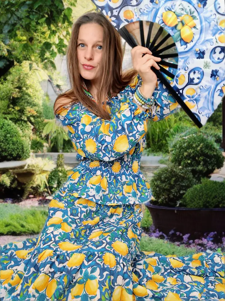 MAJOLIKA PŮVABNÁ DESIGNOVÁ HALENKA MUŠELÍNOVÁ
